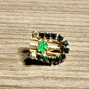 Elegant Gold and Green Clover pin